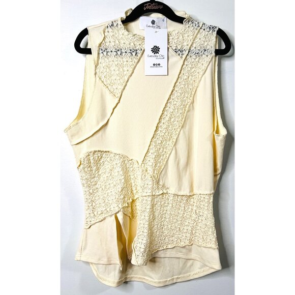 Everyday Chic Tops - Daisy Floral Lace Detailed Cream Tank Top - Everyday Chic - Large MSRP $54